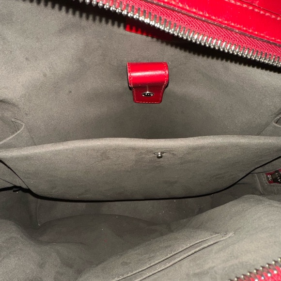 GUCCI RED LEATHER BACKPACK - Picture 2 of 3